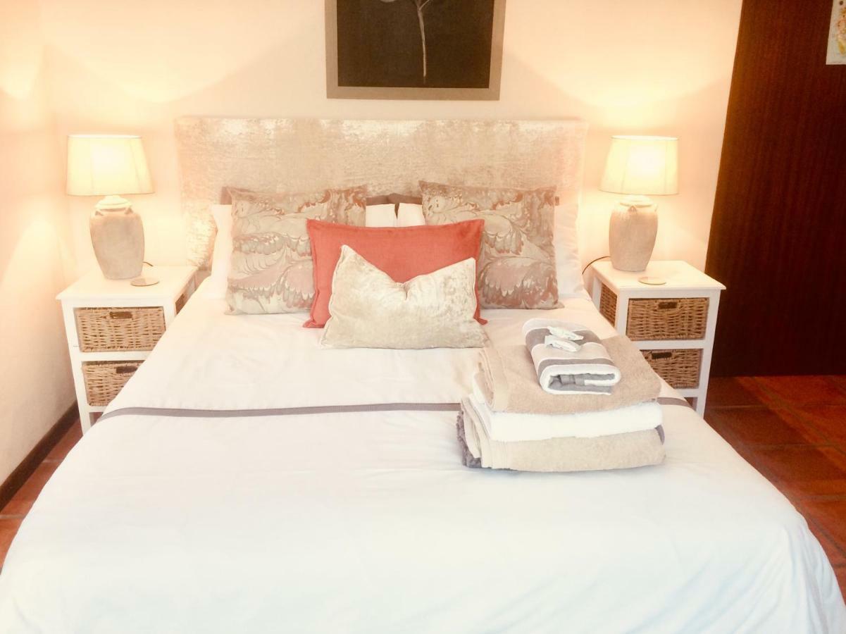 Mountain Peaks Hotel Hout Bay Bagian luar foto